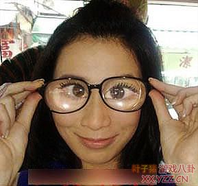 图揭誓死也要装嫩的大龄女星