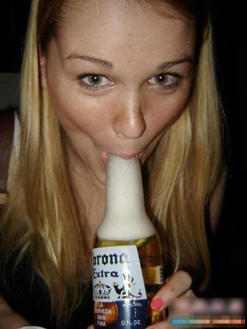 疯癫的酒醉女人袒胸露乳斗艳图集(组图)