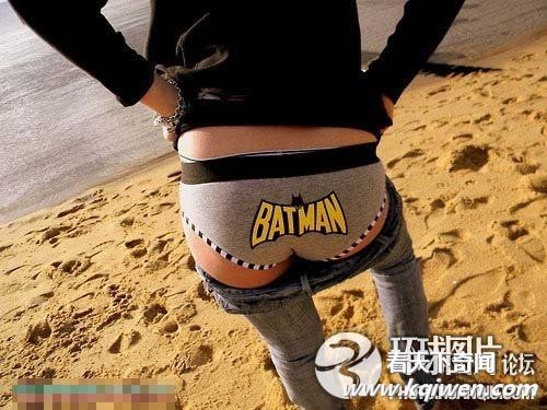 这些美女绝对是搞笑界的超女 哥要hold住了(组图)