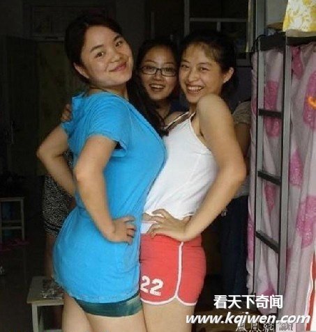 现在的女大学生无比疯狂 野性十足(组图)