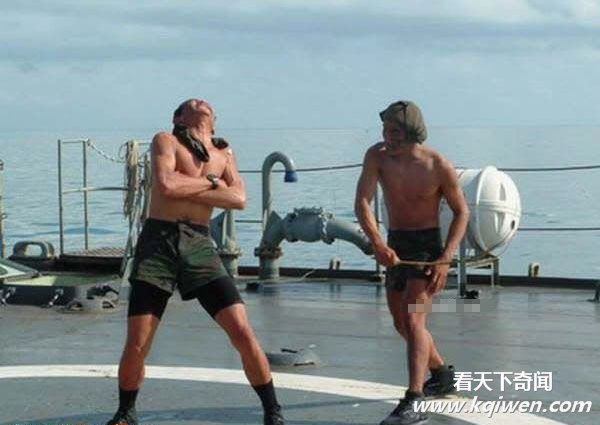 实拍泰国海豹部队的魔鬼训练全裸残虐现场(组图)